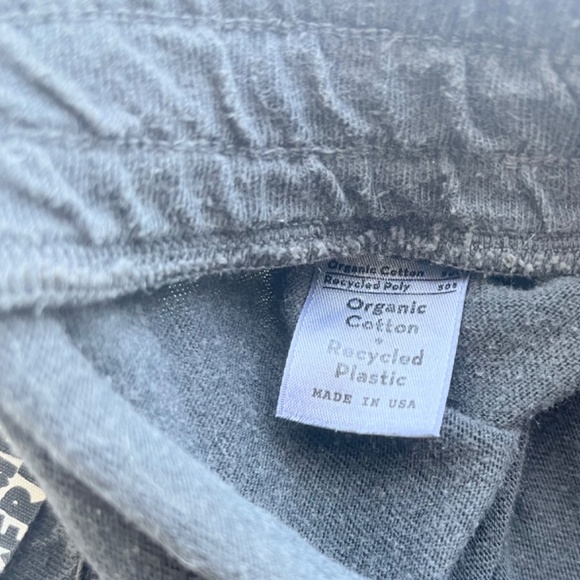 BNWT Groceries Apparel 'Astrid' active short pomegranate iron color, XS - Picture 7 of 7